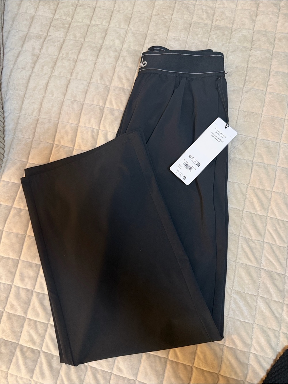 ALO Yoga Women's Black Wide-Leg Stretch Trousers